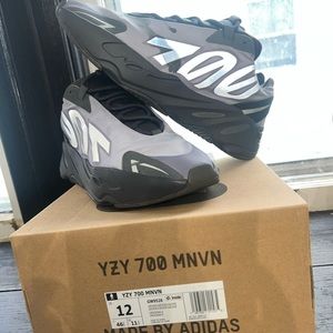 Used Yeezy 700 size 12